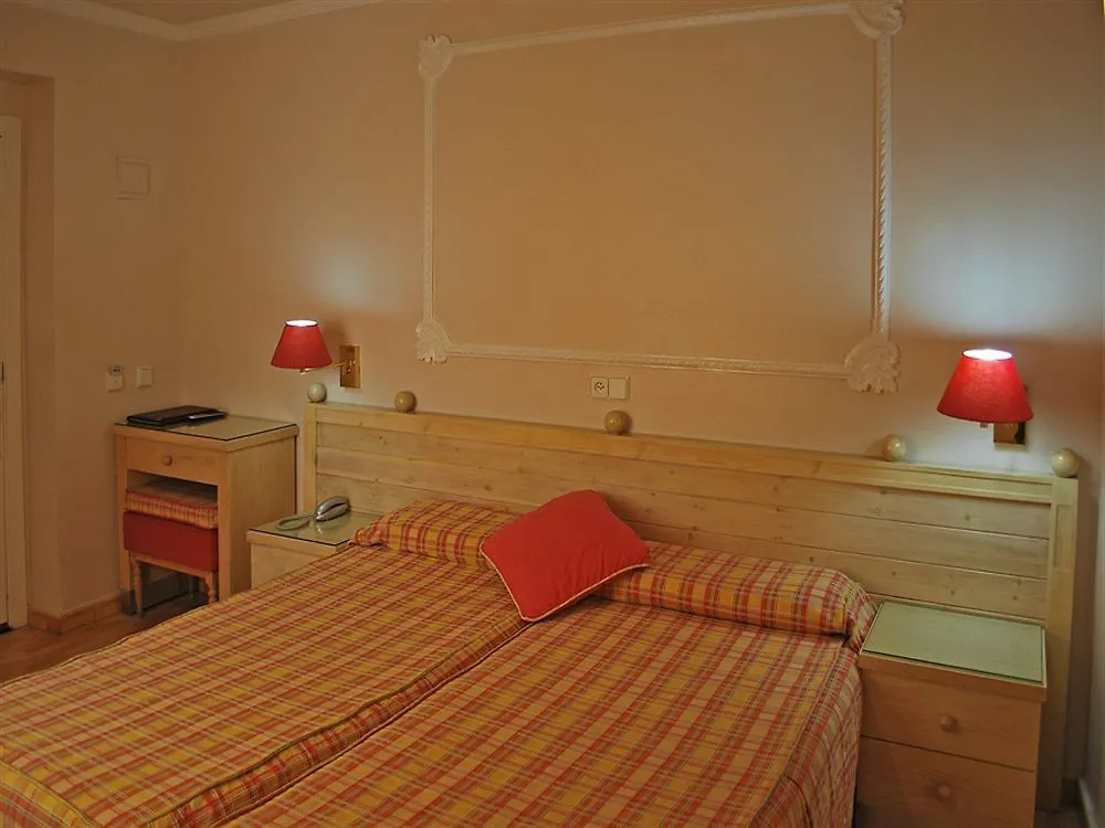 Hotel Celimar Сиджес