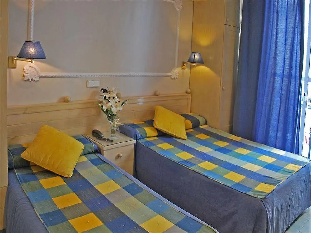 Hotel Celimar Сиджес